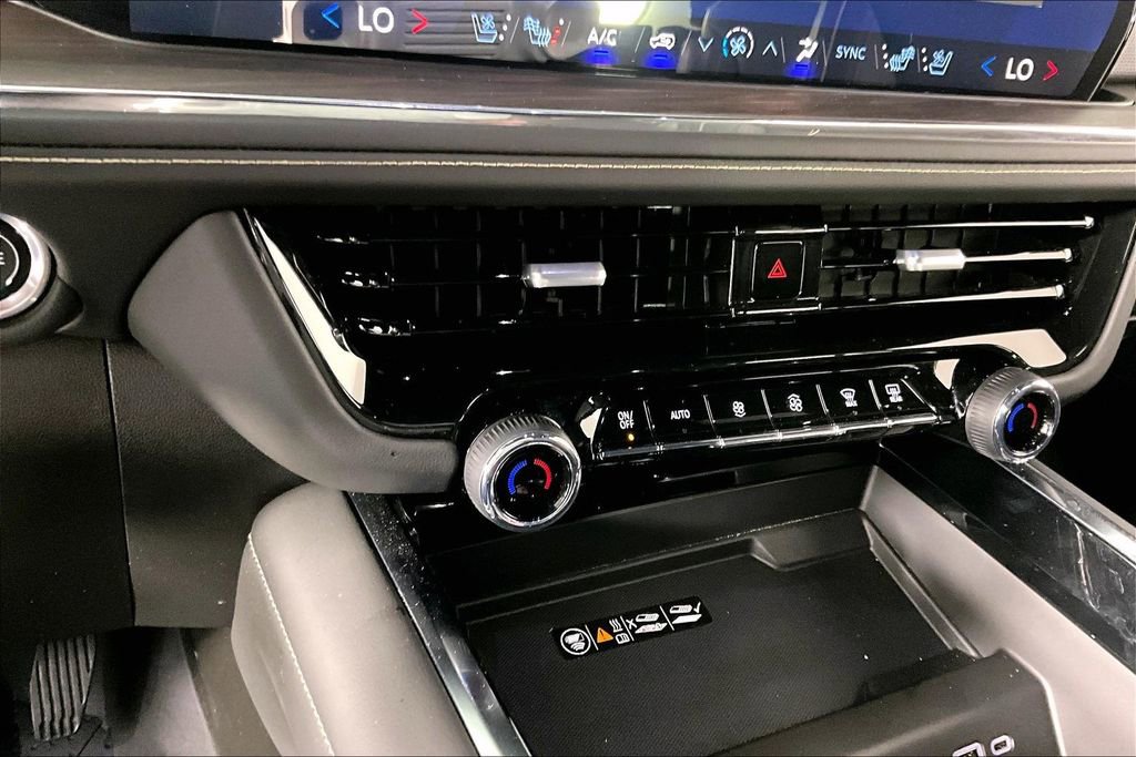 Certified 2026 Chevrolet Tahoe Premier w/ Sun And Tow Package image 15