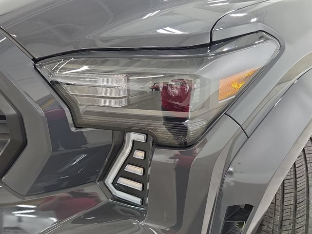 Certified 2025 Toyota Tacoma TRD Sport AWD/4WD image 25