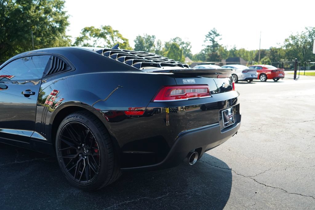Used 2014 Chevrolet Camaro SS w/ RS Package RWD image 19