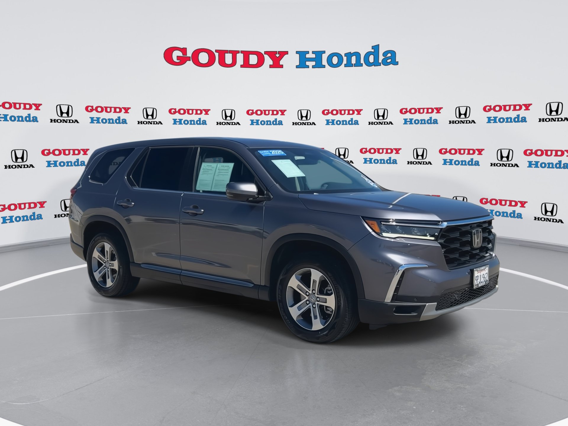 Certified 2025 Honda Pilot EX-L image 2