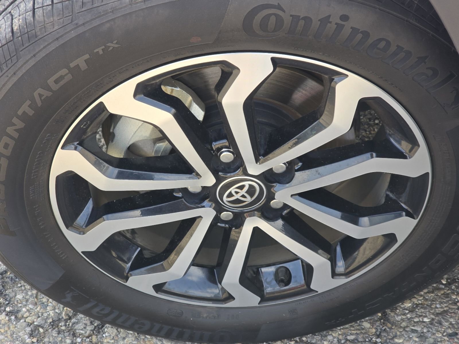 Used 2023 Toyota Corolla Cross S image 29