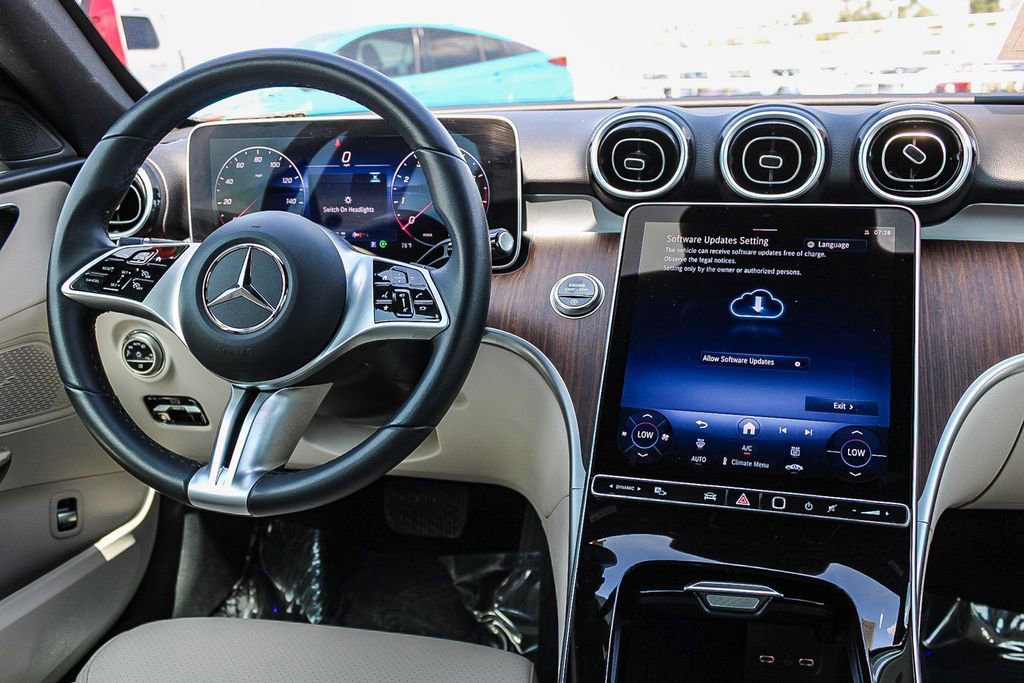Used 2025 Mercedes-Benz C 300 4MATIC Sedan image 14