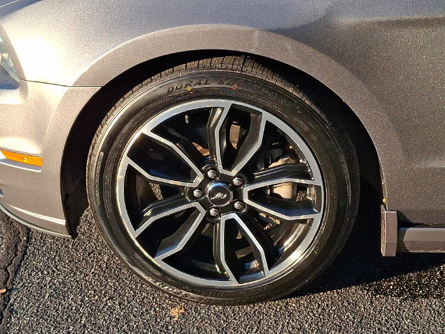 Used 2013 Ford Mustang GT Premium w/ Security Pkg RWD image 8