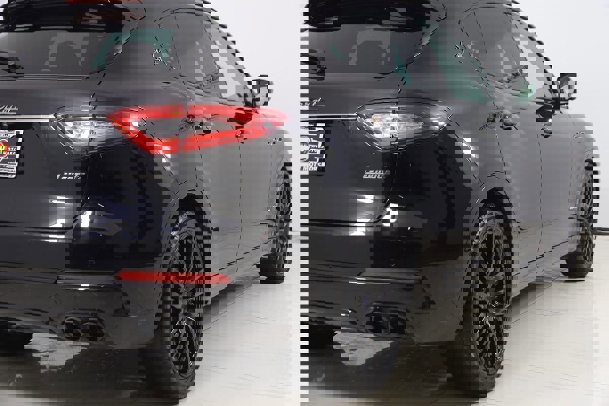 Used 2018 Maserati Levante GranSport image 54