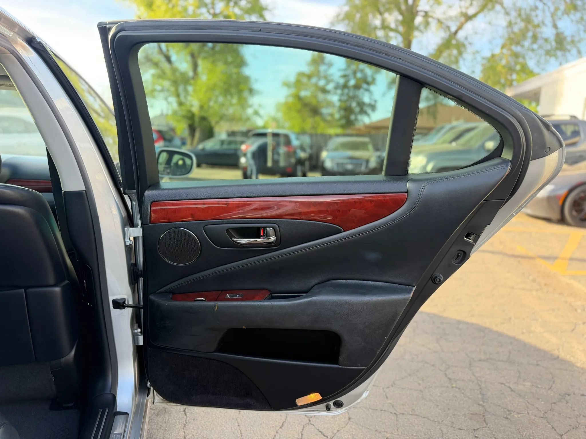 Used 2008 Lexus LS 460 RWD image 21
