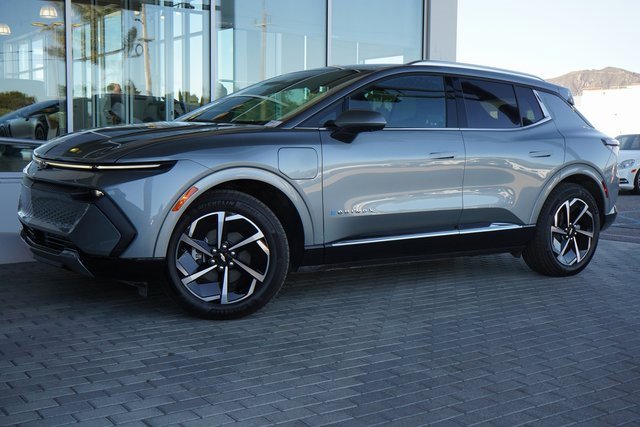 New 2025 Chevrolet Equinox EV LT image 9