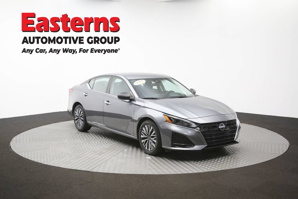 Used 2024 Nissan Altima 2.5 SV FWD image 49