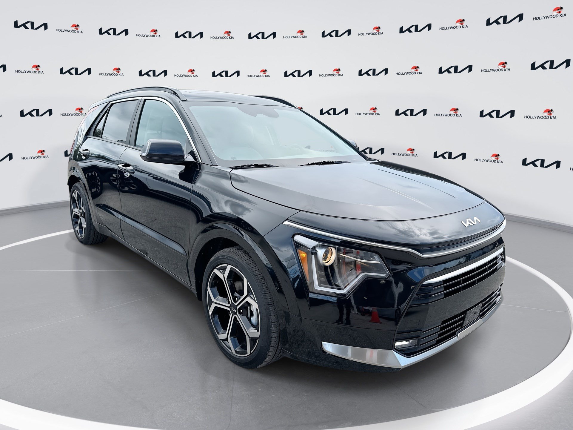 Certified 2025 Kia Niro EX Touring
