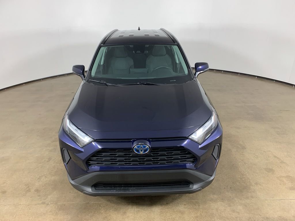 Used 2024 Toyota RAV4 XLE AWD/4WD image 4