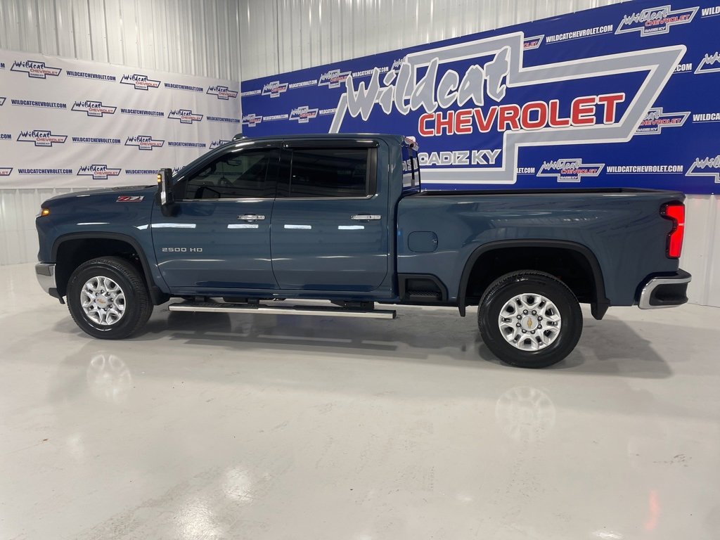 Used 2025 Chevrolet Silverado 2500 LTZ w/ LTZ Plus Package image 4