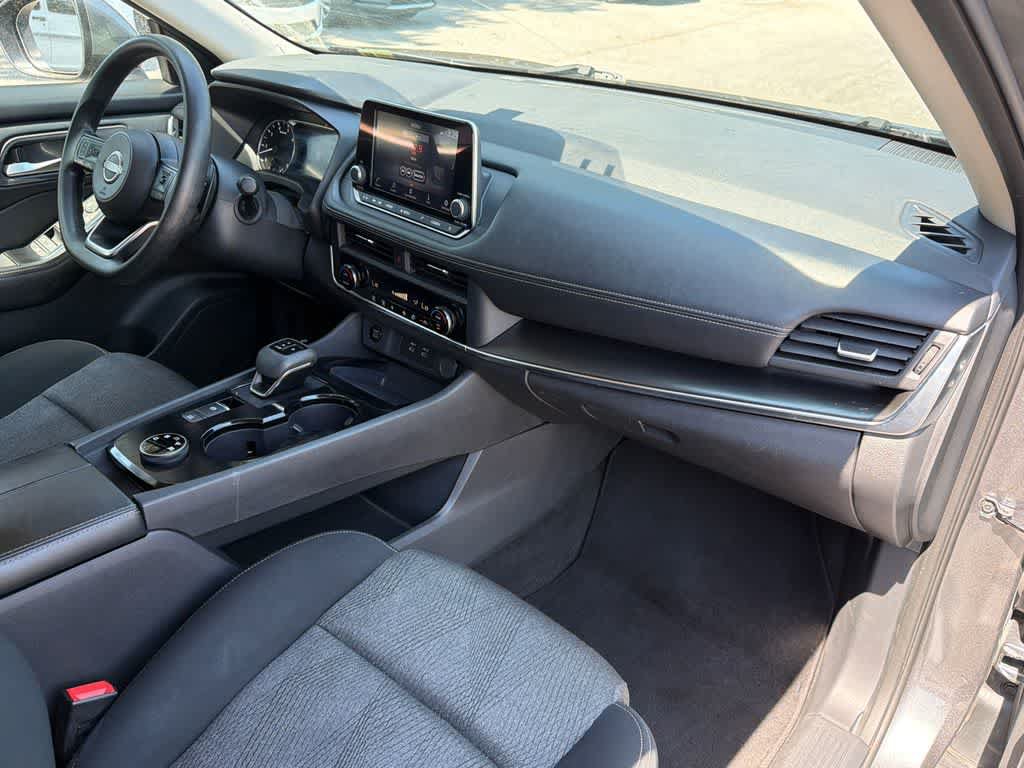 Used 2024 Nissan Rogue SV AWD/4WD image 13