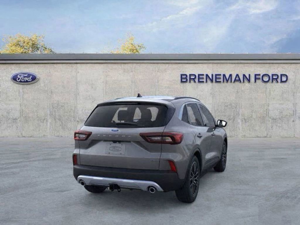 New 2025 Ford Escape SE w/ Class II Trailer Tow Package image 29