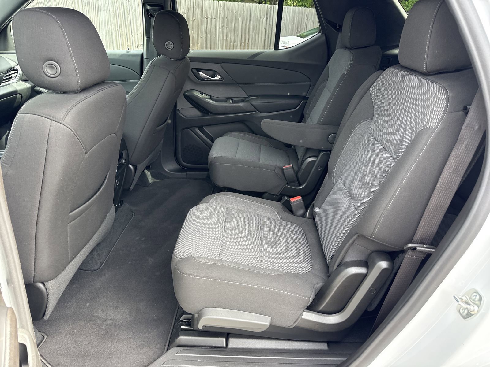 Used 2023 Chevrolet Traverse LT FWD image 10