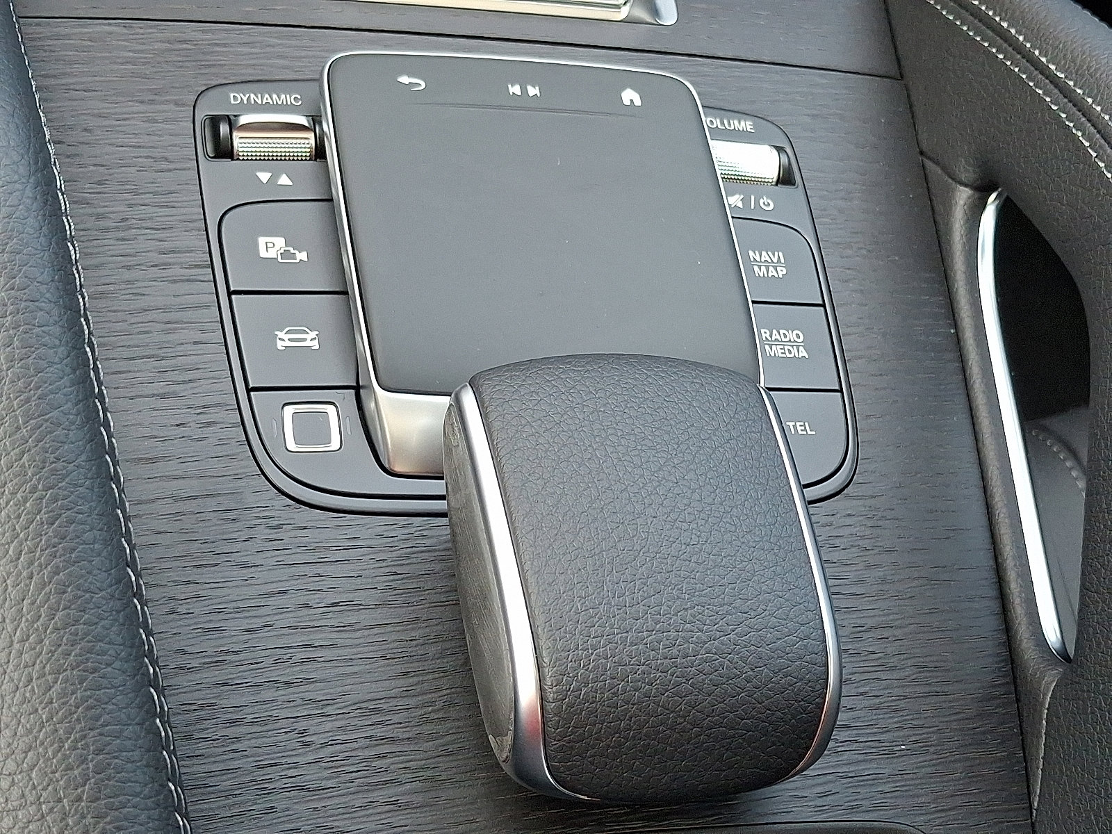 New 2026 Mercedes-Benz GLE 450 4MATIC image 16