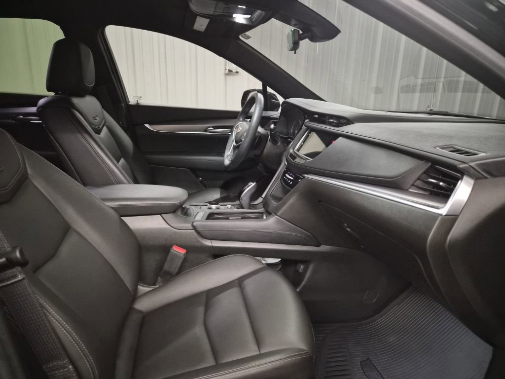 Certified 2024 Cadillac XT5 Luxury image 23