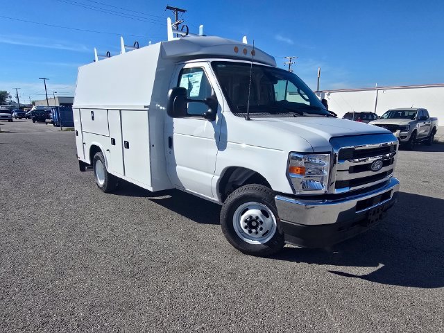 New 2027 Ford E-350 and Econoline 350 Super Duty w/ Power Equipment Group RWD image 1