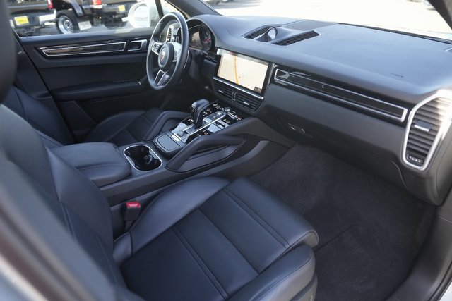 Used 2021 Porsche Cayenne image 18