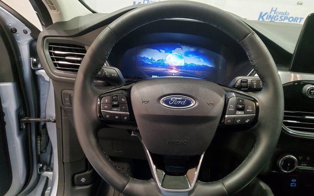 Used 2022 Ford Escape Titanium w/ Class II Trailer Tow Package image 29