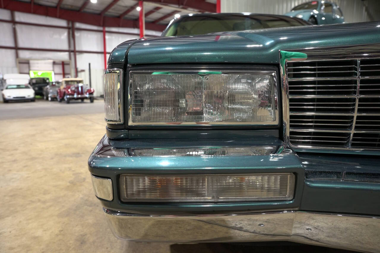 Used 1992 Cadillac De Ville Sedan FWD image 40