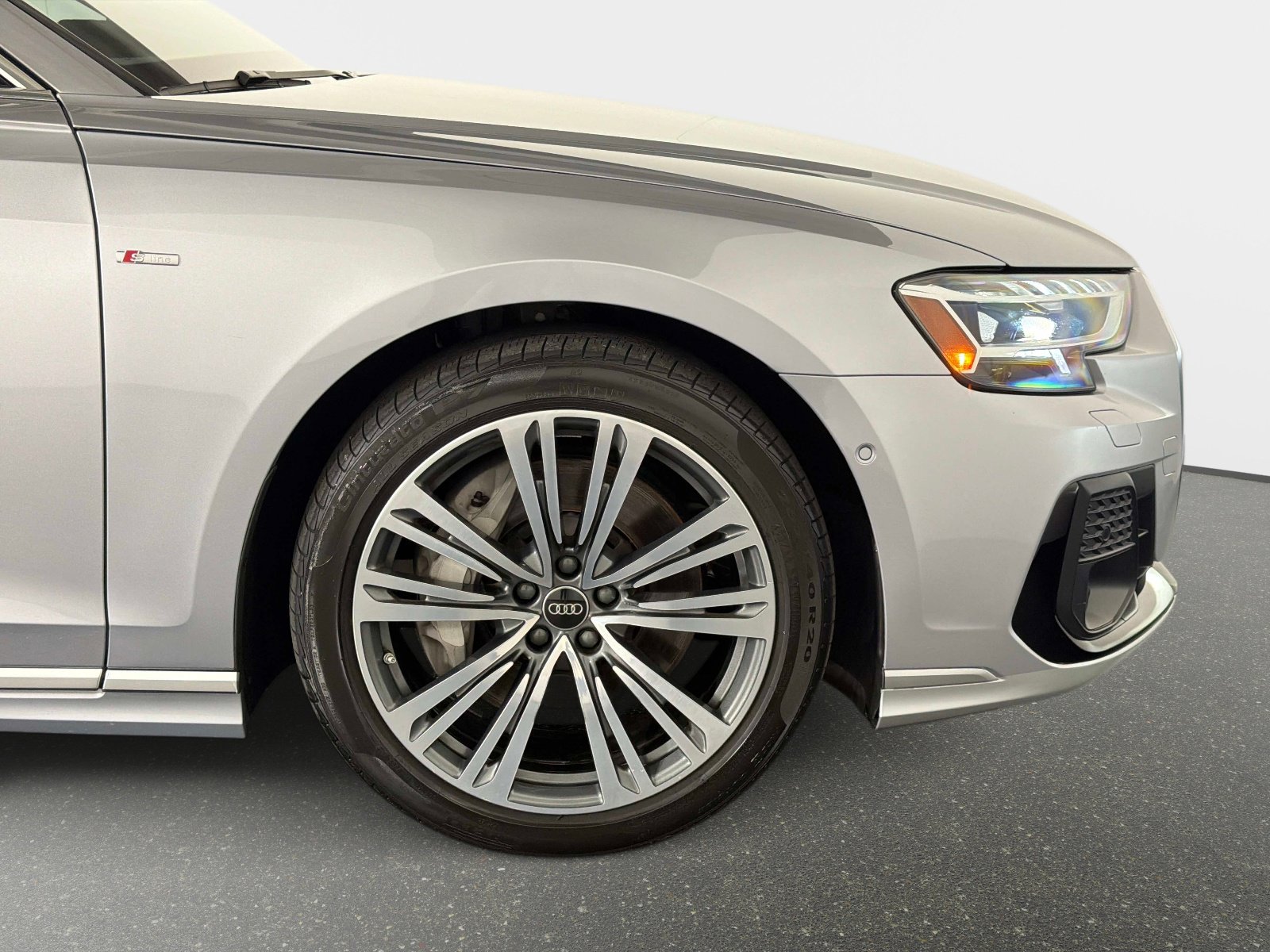 Used 2023 Audi A8 L 3.0T w/ Comfort Plus Package AWD/4WD image 20