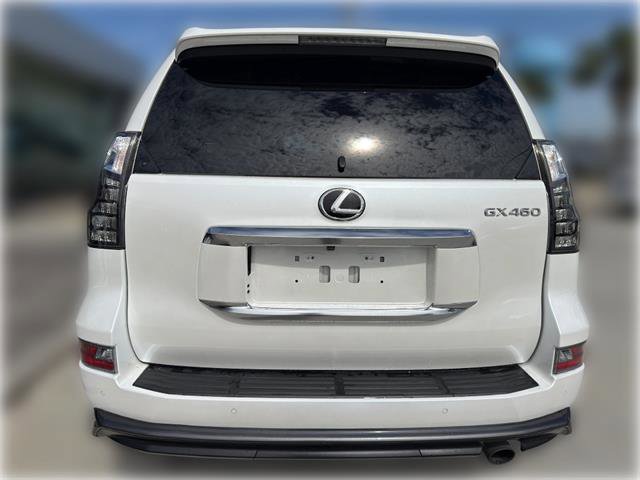 Used 2023 Lexus GX 460 Premium w/ Accessory Package AWD/4WD image 7