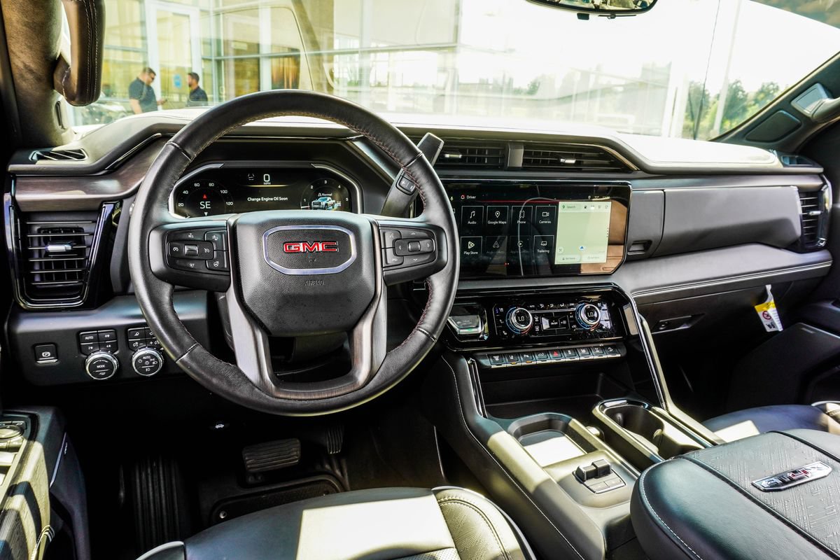 Used 2026 GMC Sierra 2500 AT4X AWD/4WD image 5