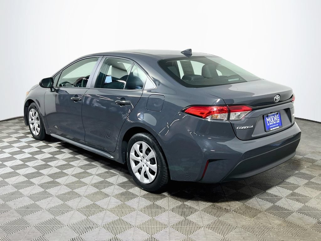 Certified 2025 Toyota Corolla LE FWD image 5
