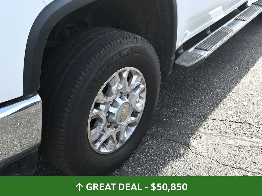 Used 2023 Chevrolet Silverado 3500 LTZ AWD/4WD image 15