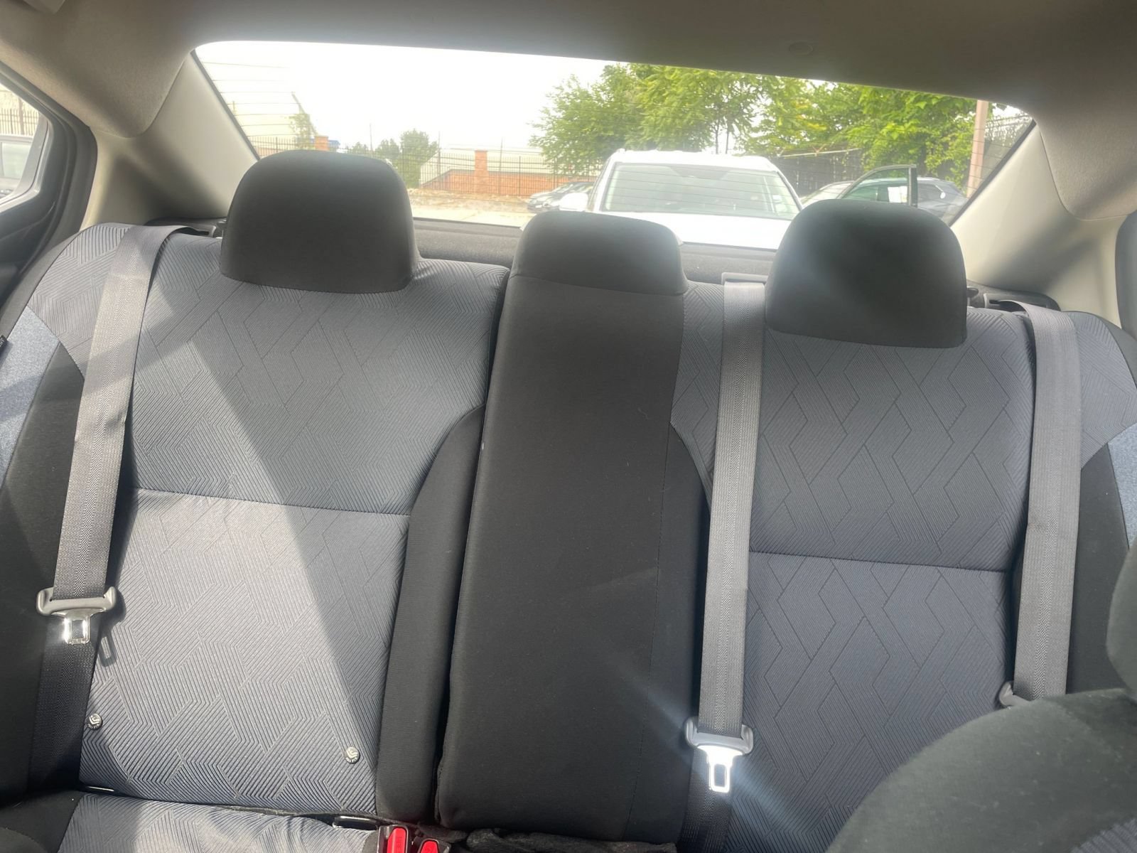 Used 2025 Nissan Versa SV FWD image 33