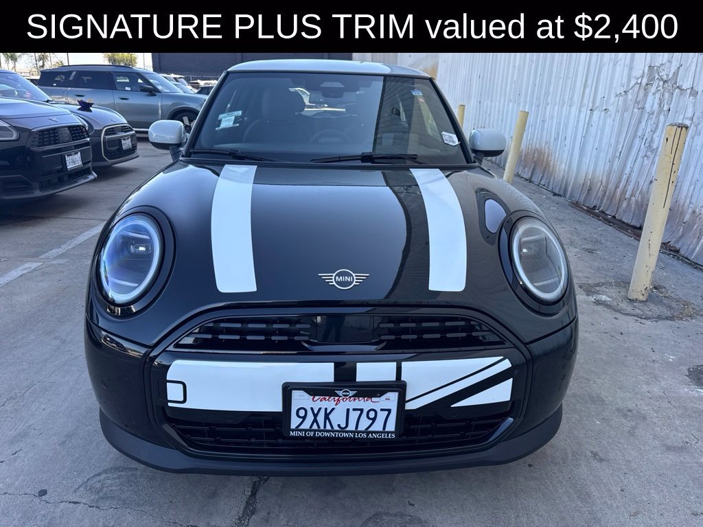 Used 2026 MINI Cooper 2-Door Hardtop FWD image 2