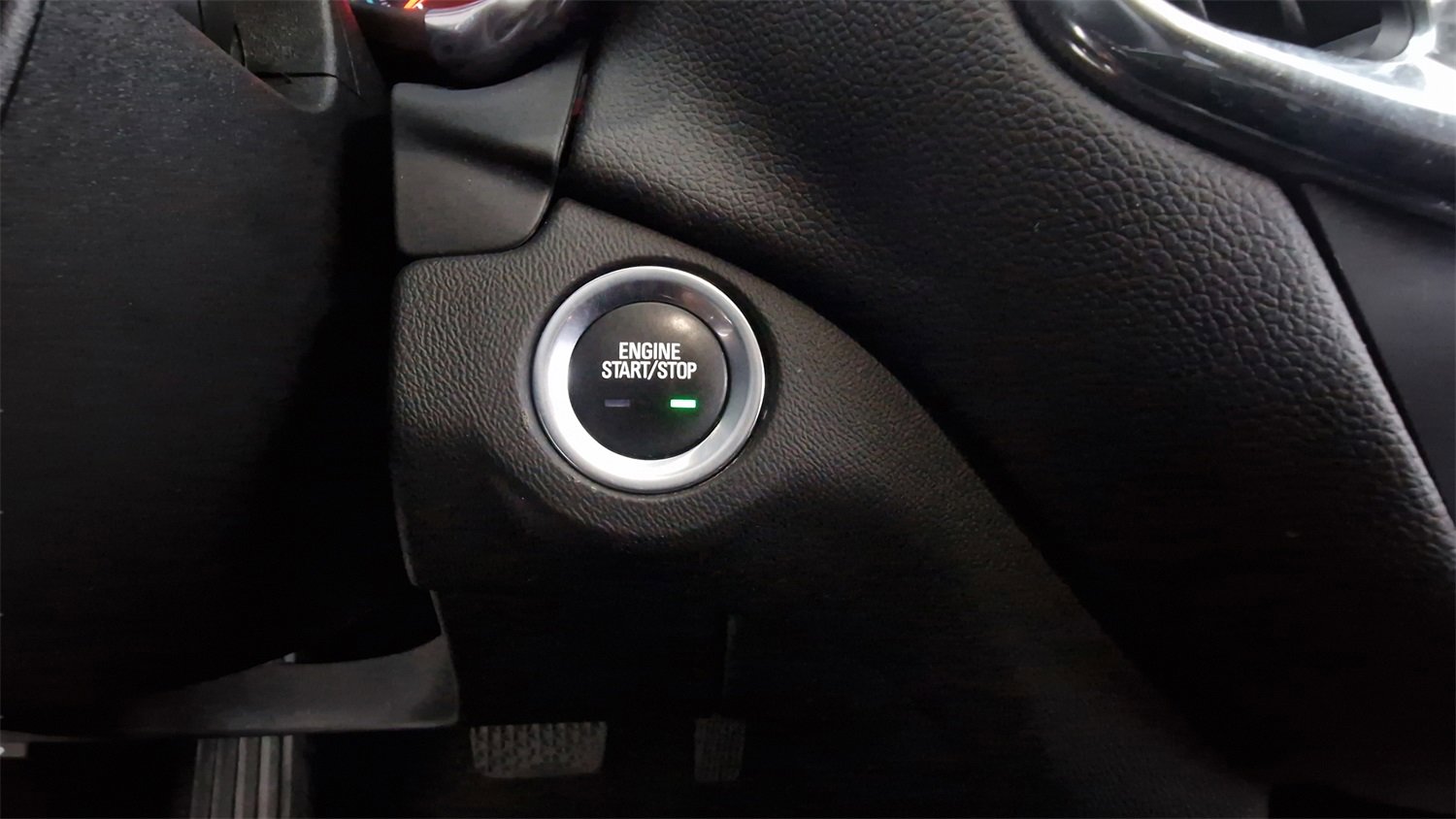 Certified 2022 Chevrolet Equinox LT w/ LPO, Floor Liner Package image 47