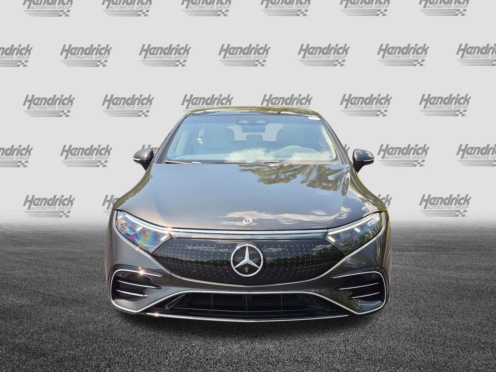 Certified 2022 Mercedes-Benz EQS 580 4MATIC Sedan image 3