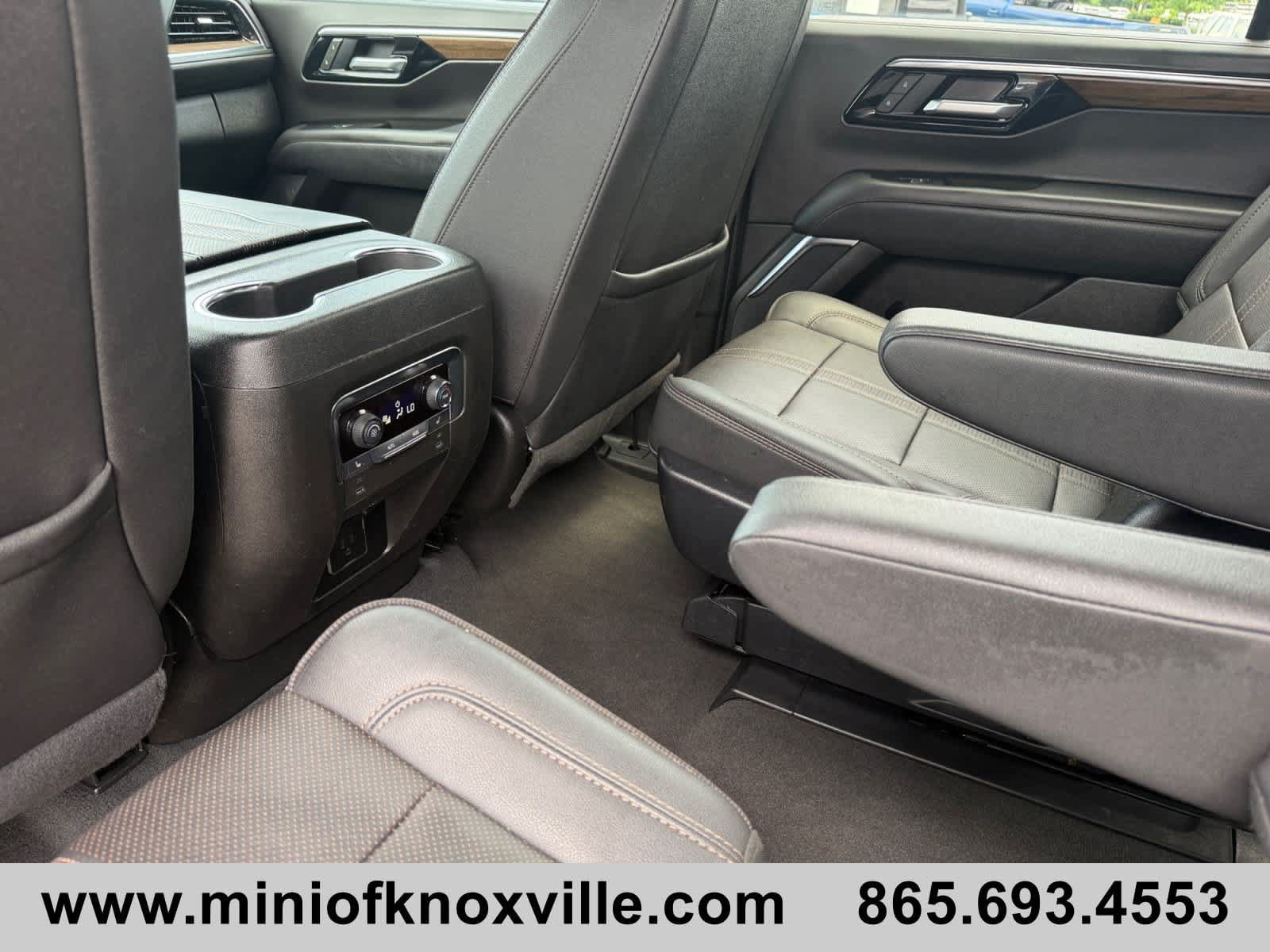 Used 2025 Chevrolet Tahoe High Country AWD/4WD image 21