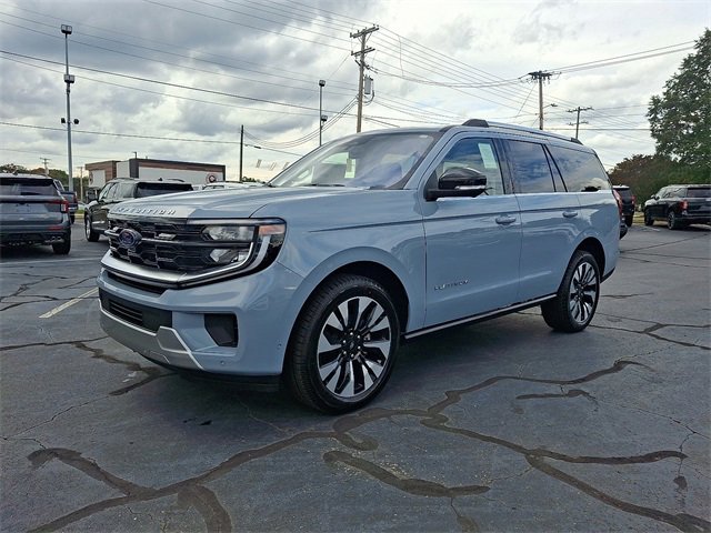 New 2025 Ford Expedition Platinum w/ Driver's Package image 3