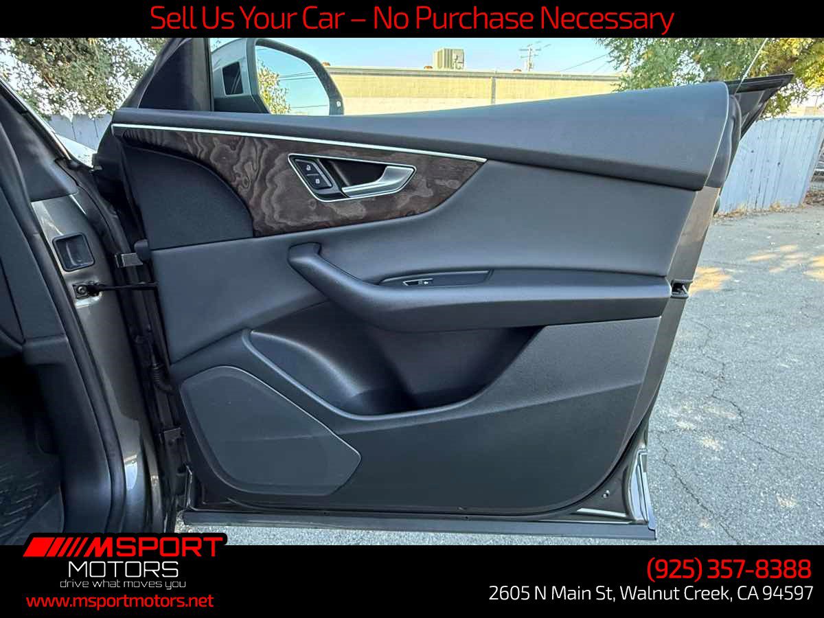 Used 2020 Audi Q8 Premium w/ Black Optic Package AWD/4WD image 31