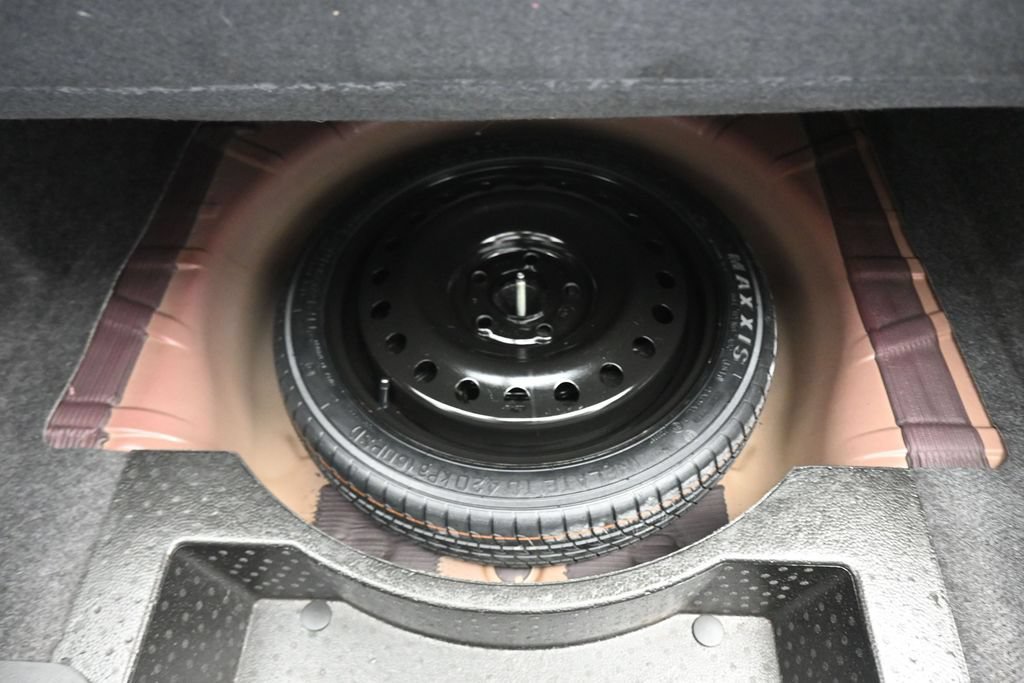 Used 2019 Chevrolet Impala LT FWD image 43