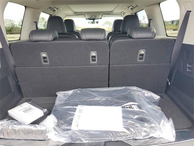 Used 2025 INFINITI QX80 Pure image 7