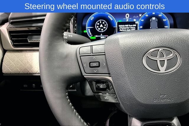 Used 2026 Toyota Camry XLE AWD/4WD image 13