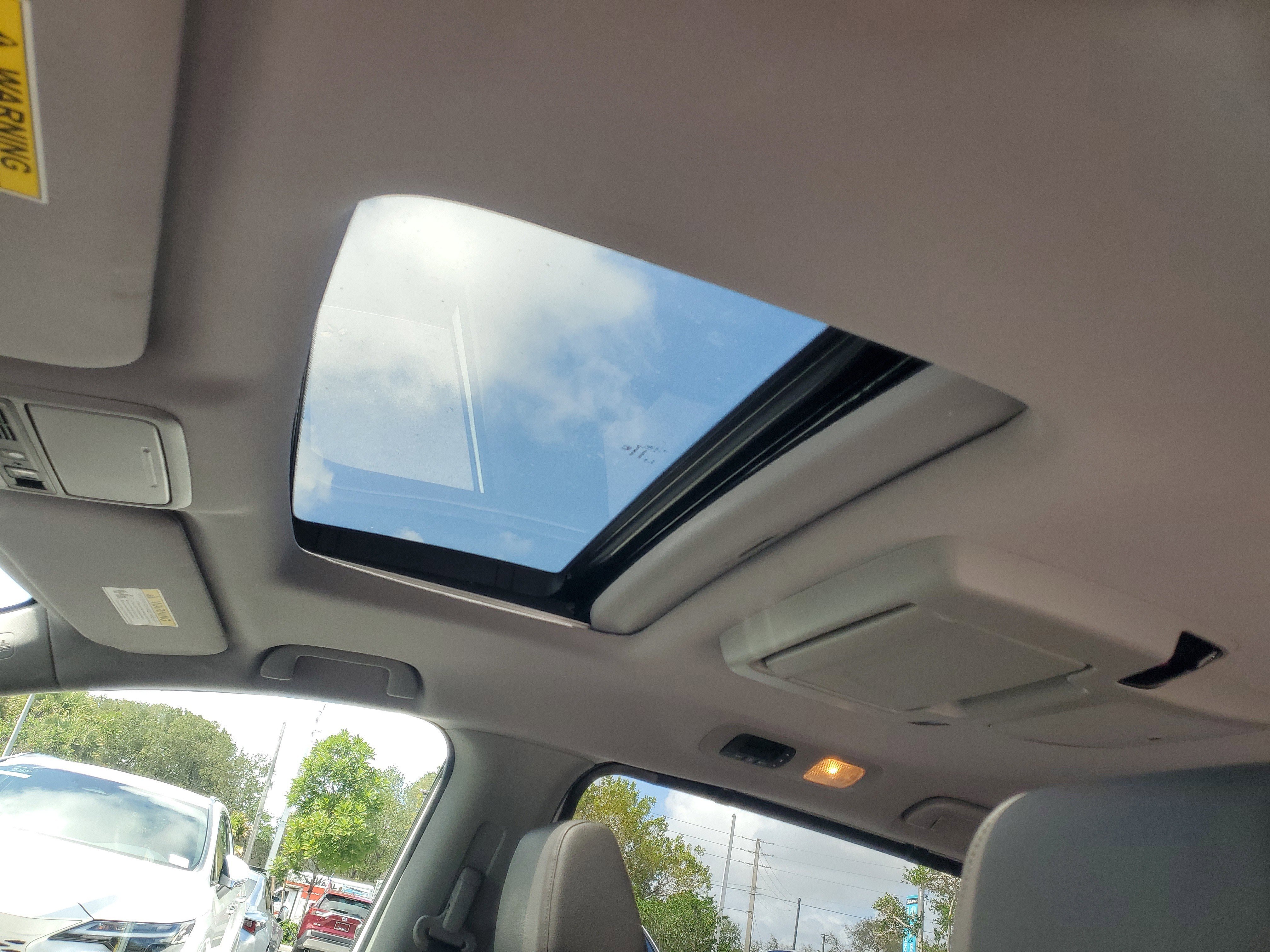 Used 2019 Honda Odyssey Elite image 18