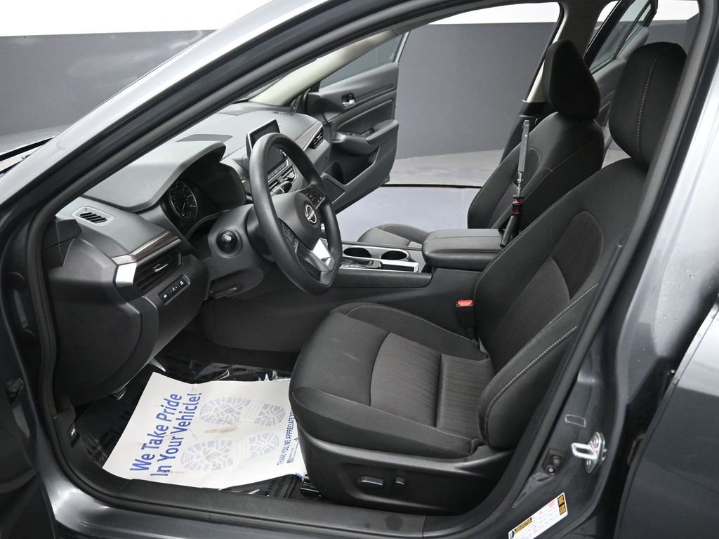 Used 2024 Nissan Altima 2.5 SV image 29