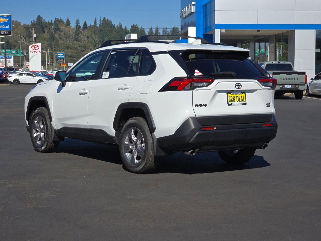New 2025 Toyota RAV4 XLE image 4