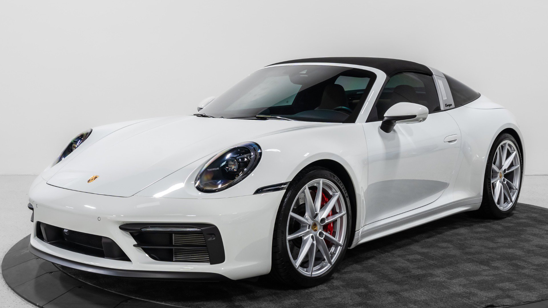 Used 2024 Porsche 911 Targa 4 GTS image 15
