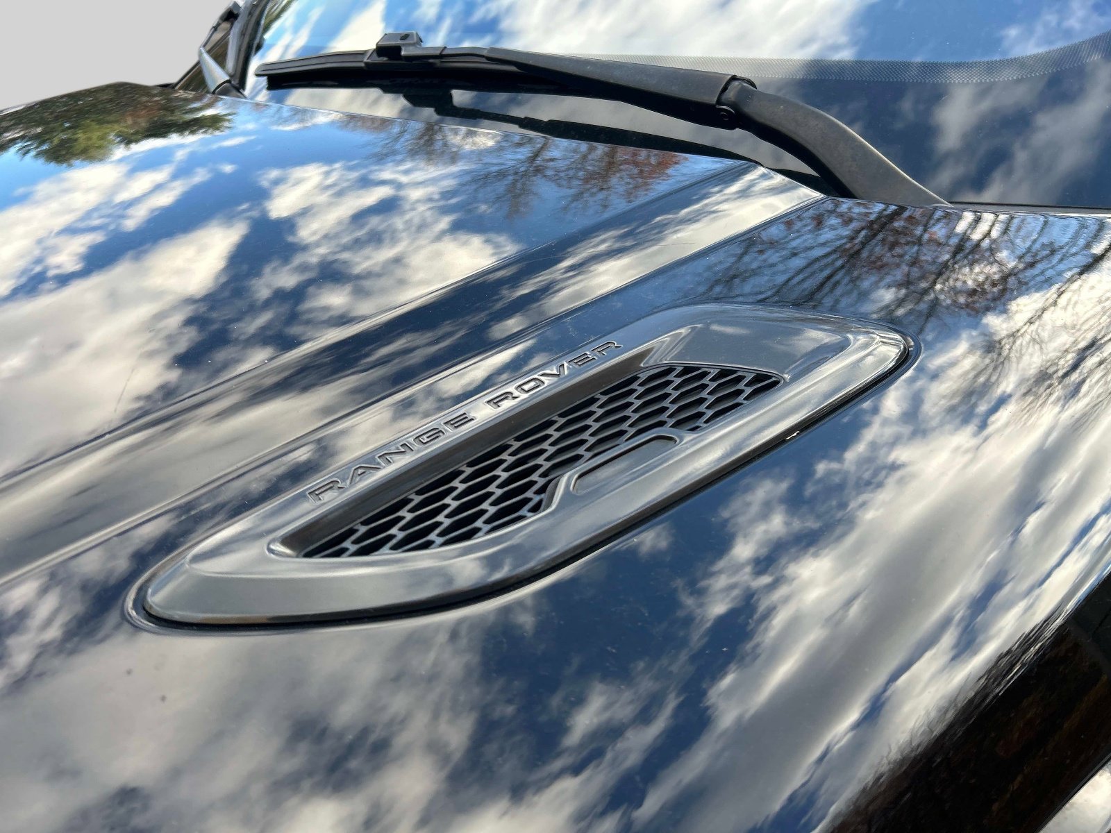 Used 2019 Land Rover Range Rover Evoque Landmark Edition image 19