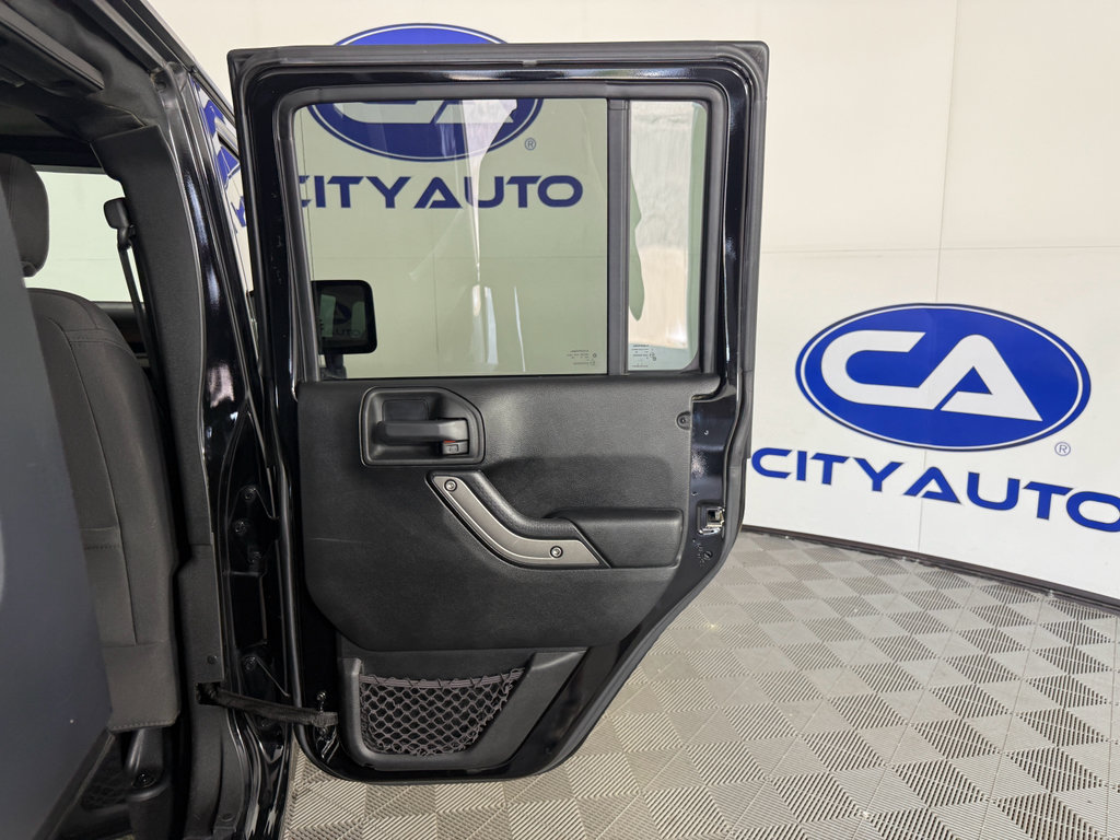 Used 2018 Jeep Wrangler Unlimited Sport S image 15