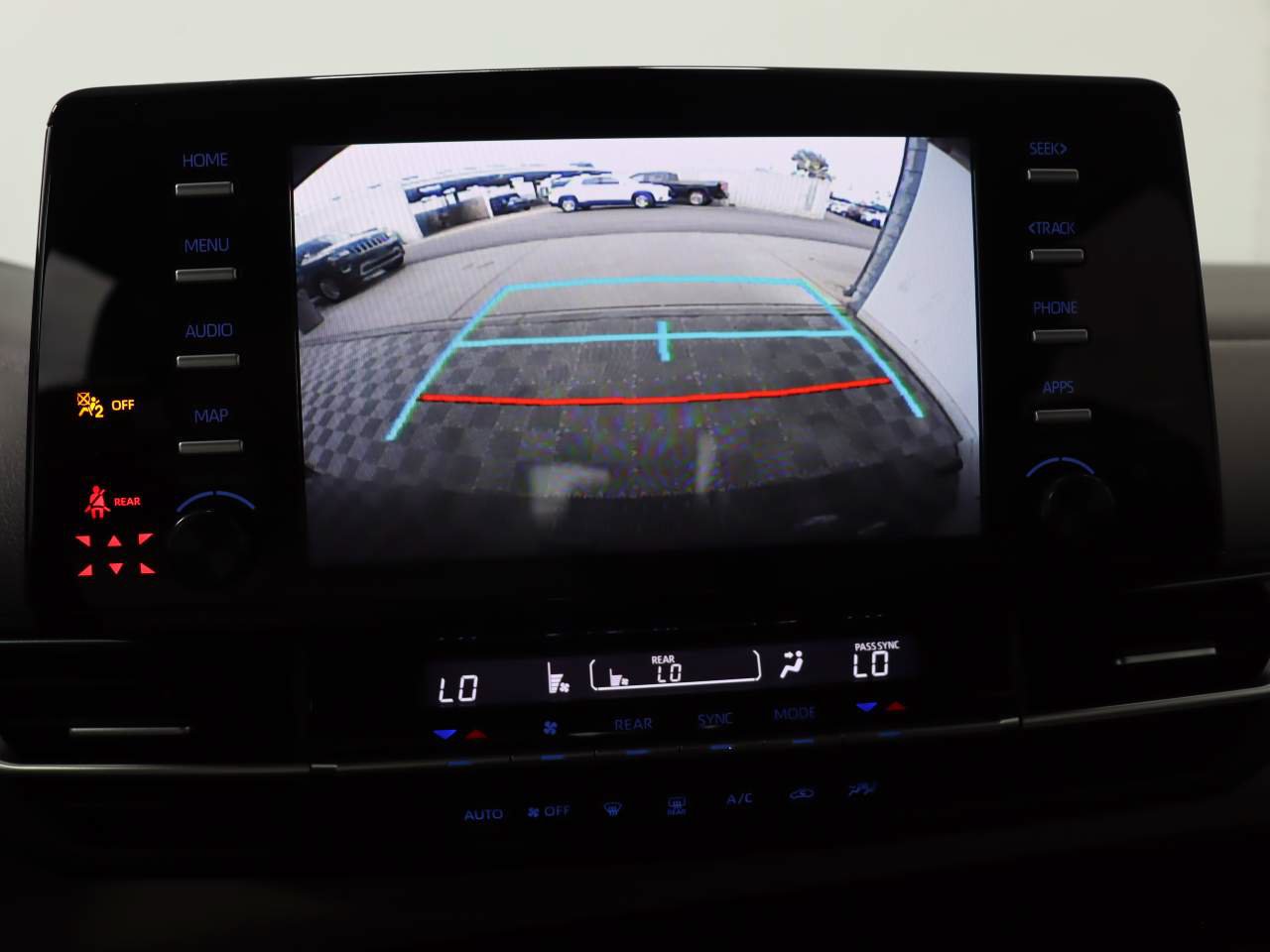 Used 2023 Toyota Sienna LE FWD image 13