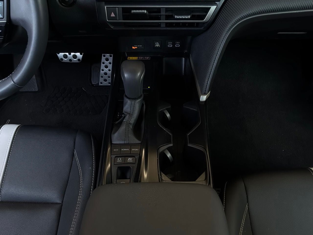 Used 2026 Toyota Camry SE FWD image 15