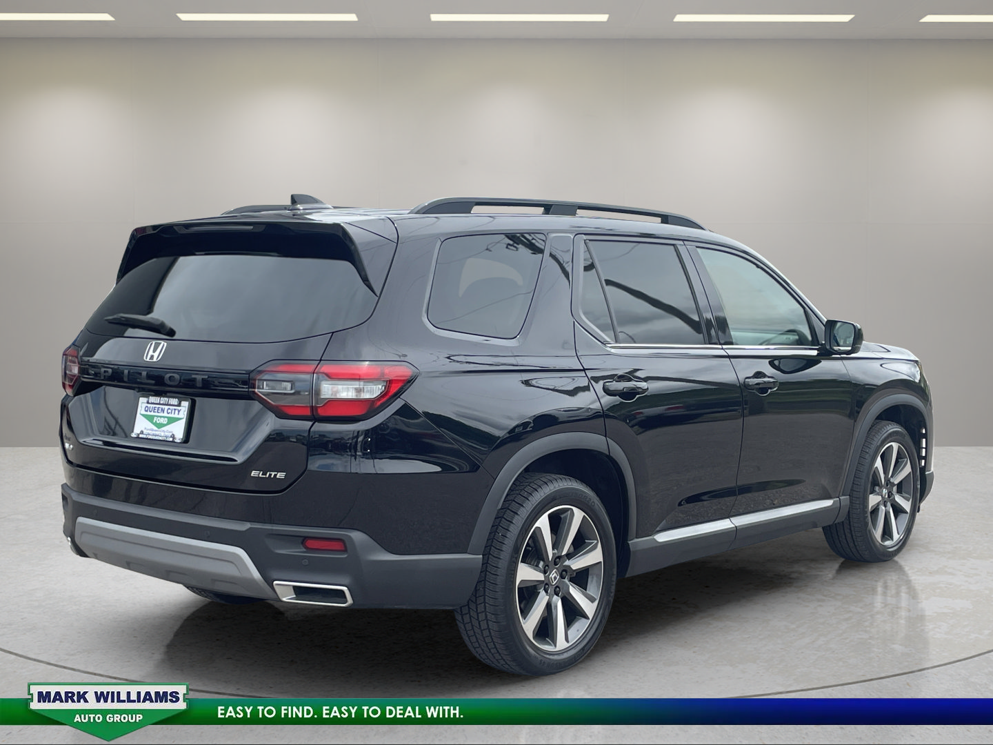 Used 2023 Honda Pilot Elite image 3