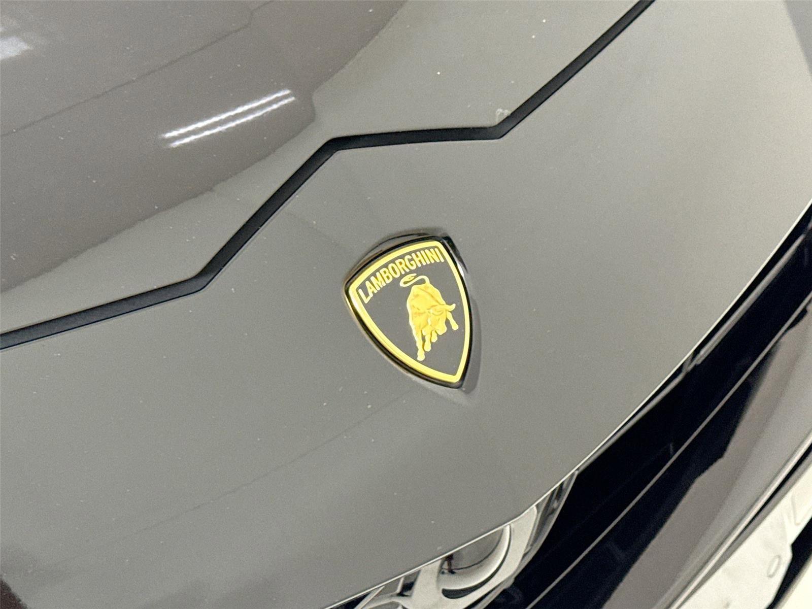 Used 2020 Lamborghini Urus AWD/4WD image 35