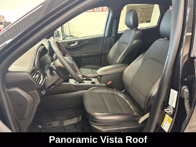 Used 2023 Ford Escape ST-Line w/ Tech Pack #1 AWD/4WD image 4
