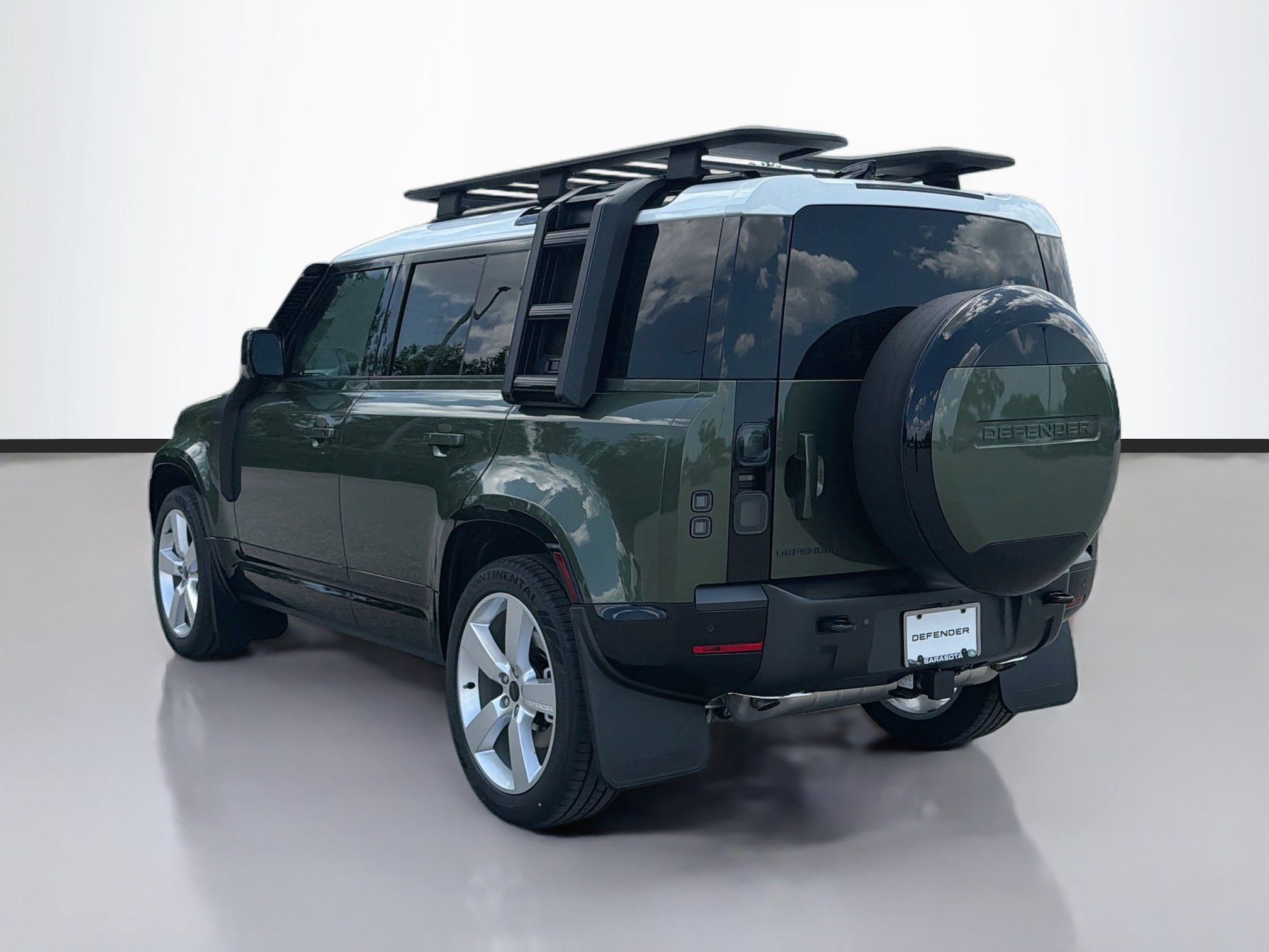New 2026 Land Rover Defender 110 X-Dynamic SE AWD/4WD image 3